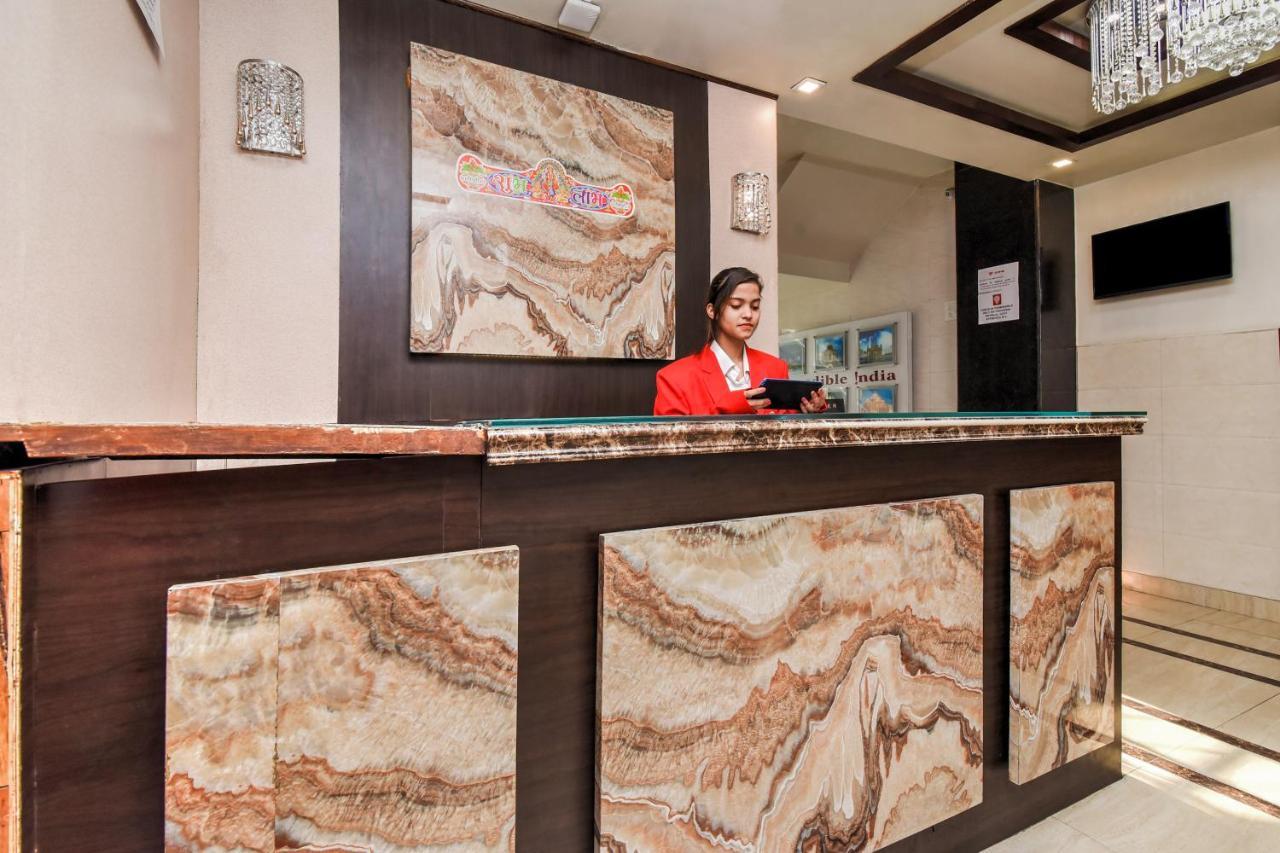 Collection O 76248 Hotel D Crown Yeni Delhi Dış mekan fotoğraf